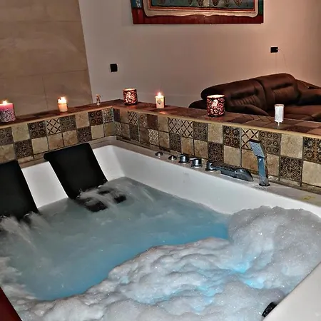 Villa Monte Cristo On Water