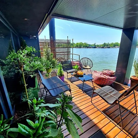 Monte Cristo On Water Villa Belgrade