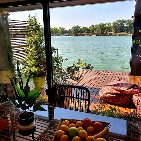 Monte Cristo On Water Villa Belgrade